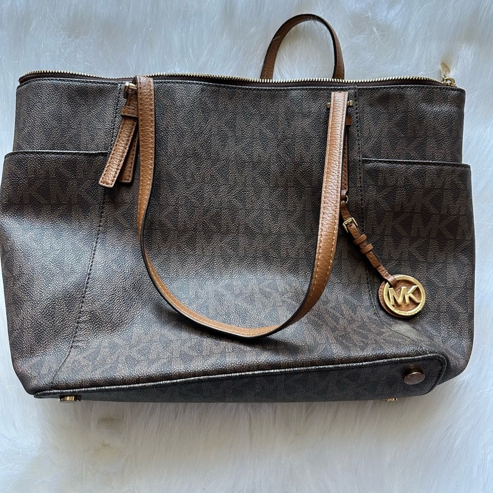 Michael Kors Jet Set Tote